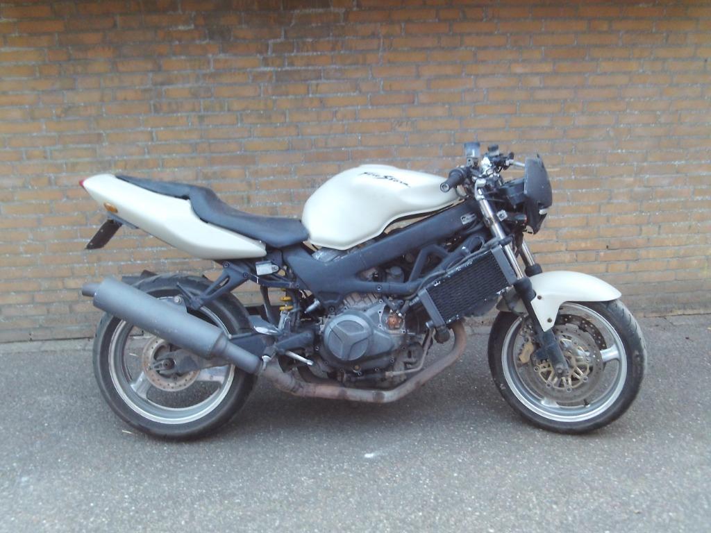 Honda VTR 1000 Firestorm bj 98 gaat weg in onderdelen, Motoren, Onderdelen | Honda, Ophalen of Verzenden, Gebruikt