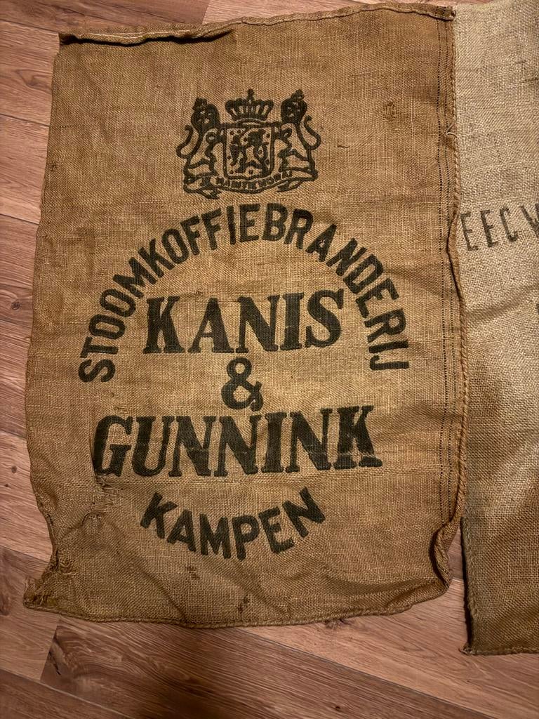 Oude jute zakken Kanis & Gunnink en EEC, Antiek en Kunst, Ophalen