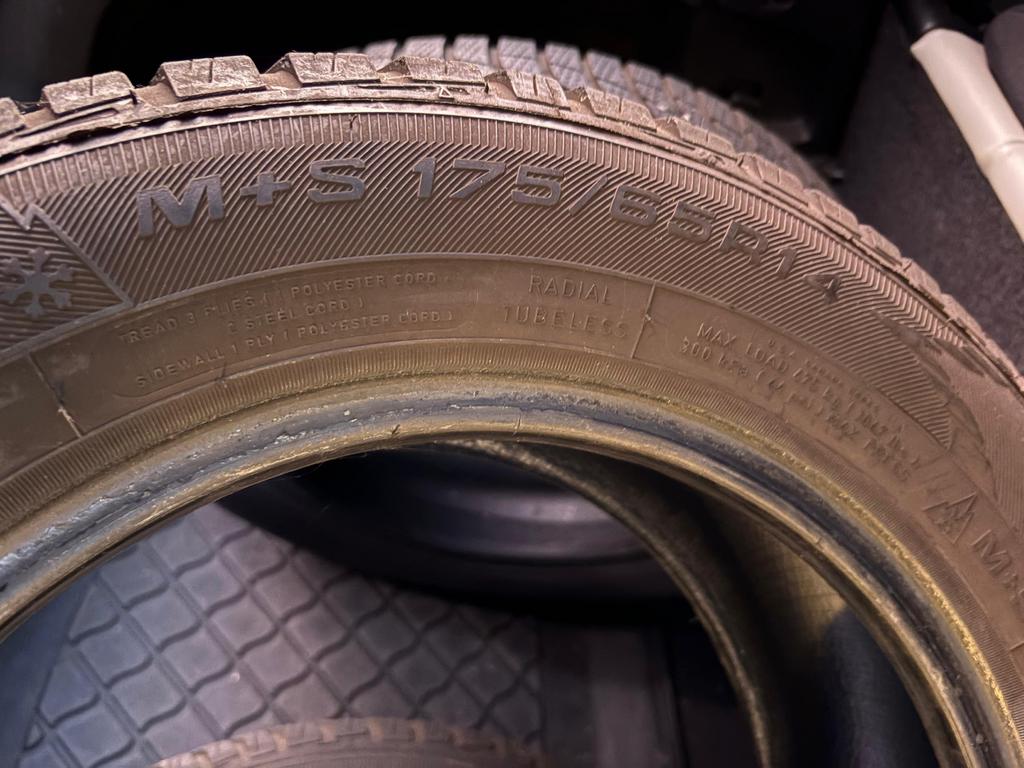 Goodyear Winterbanden 175/65R14, Ophalen, 14 inch, Gebruikt, 175 mm
