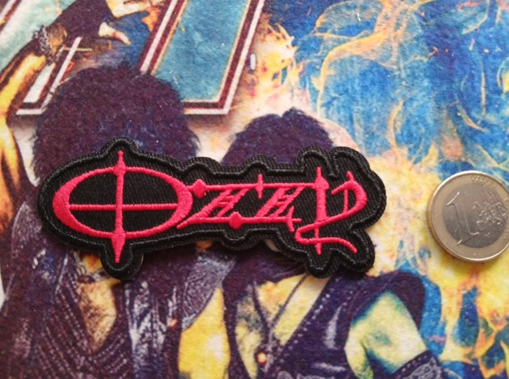 Ozzy Osbourne vrij mooie shaped logo patch 4, Ophalen of Verzenden, Nieuw, Kleding