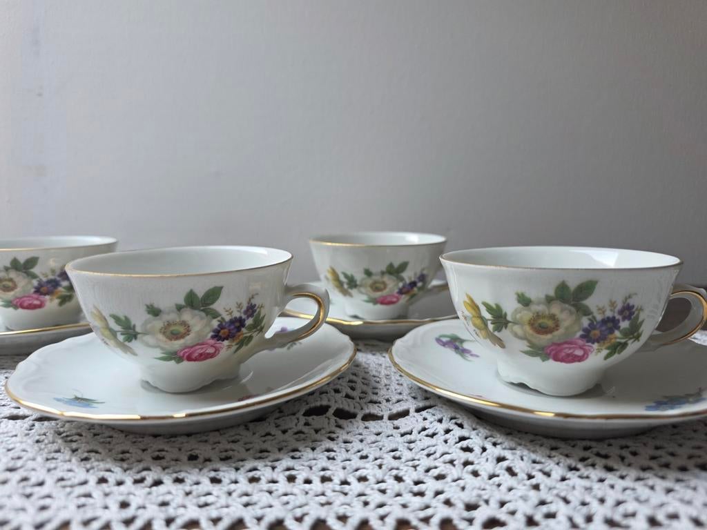 Porseleinen mocca kop en schotels, Antiek en Kunst, Ophalen of Verzenden