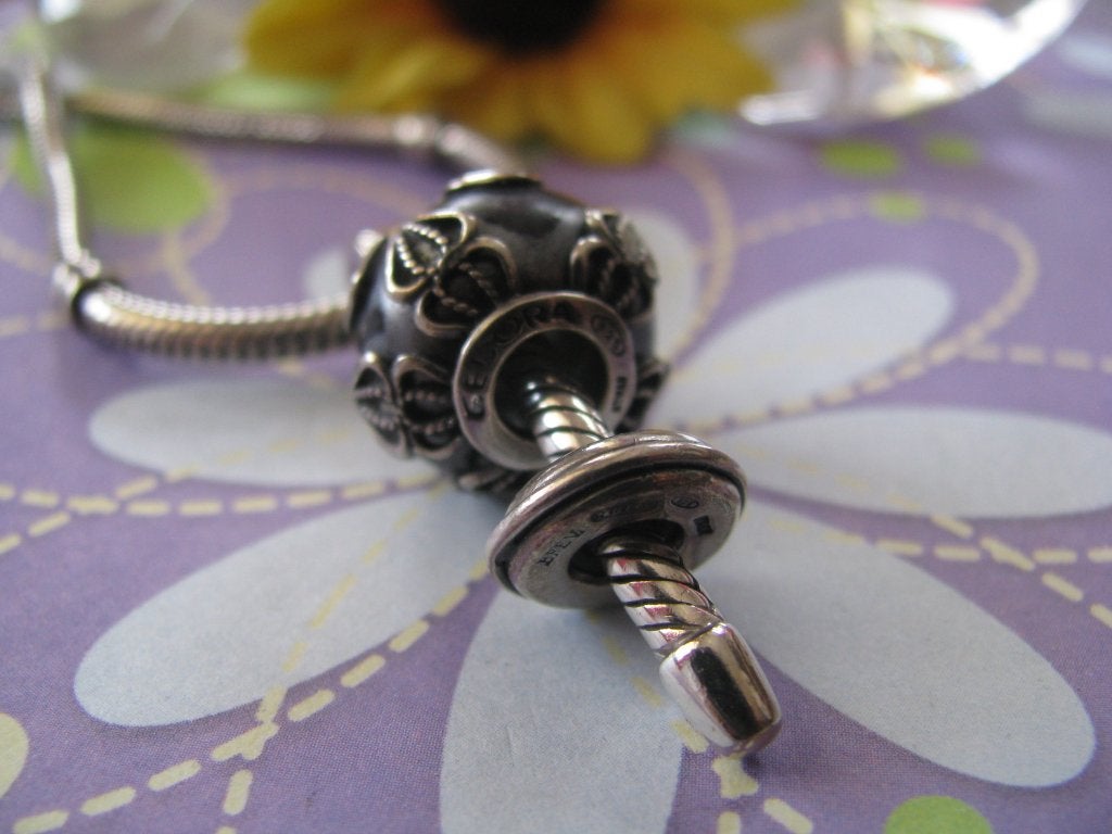 Tedora * bedel & stopper & ketting hanger * in 1 koop =, Ophalen of Verzenden, Zo goed als nieuw, Tedora, 2 of 3 bedels