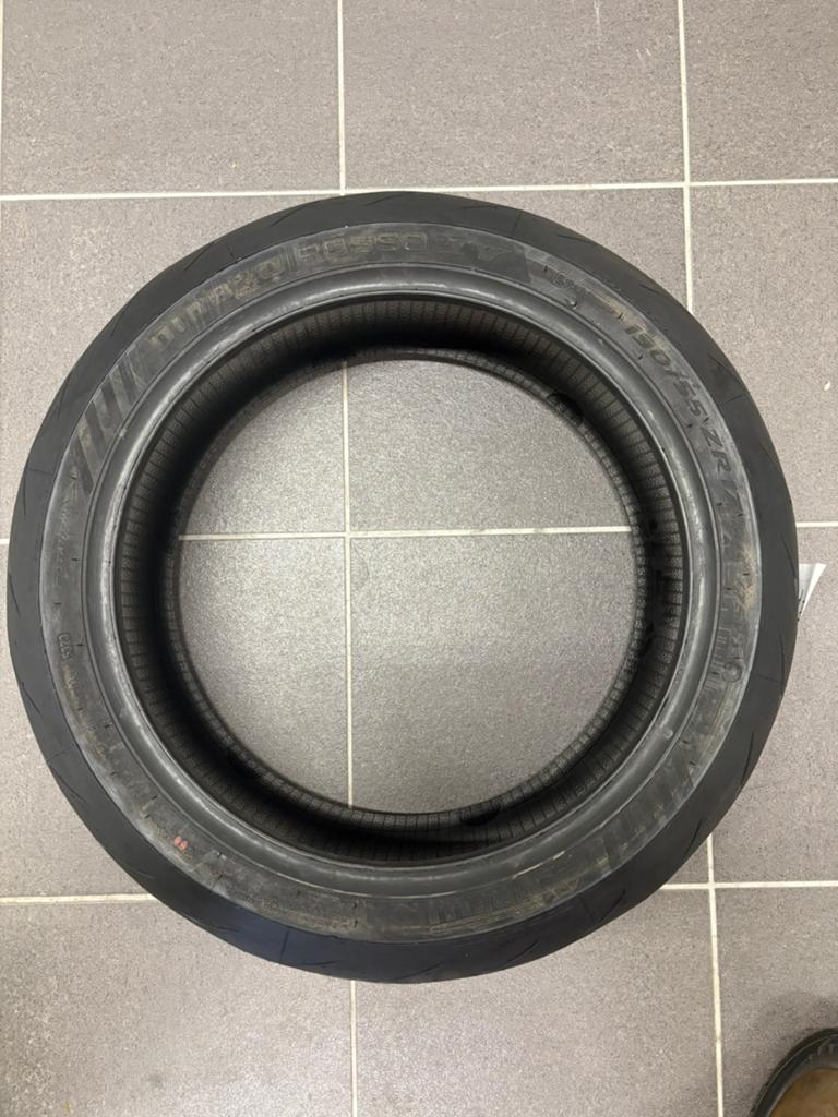 Set Pirelli Diablo Rosso 4, Ophalen, Nieuw