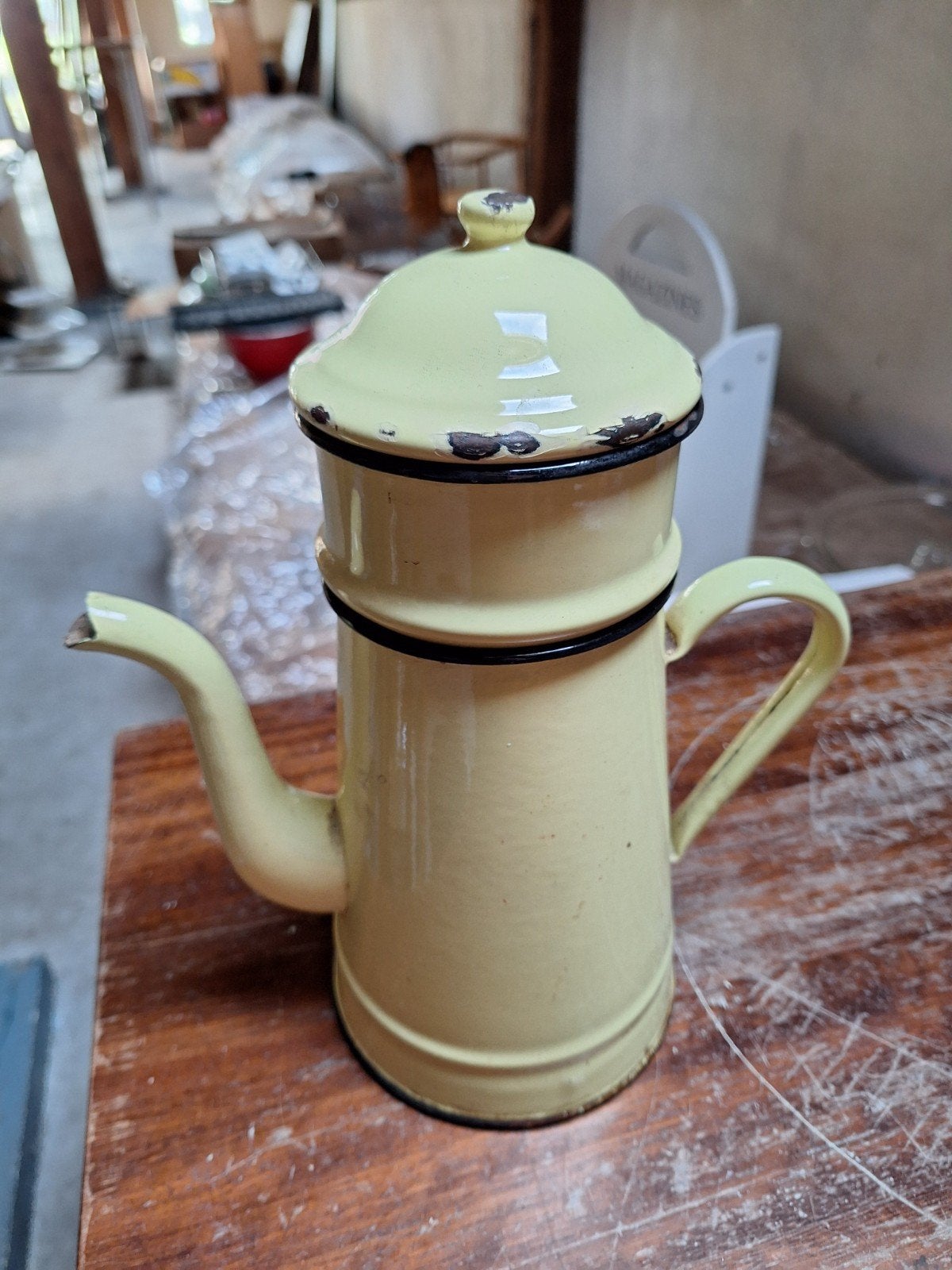 Oude Franse emaille koffiepot, Ophalen