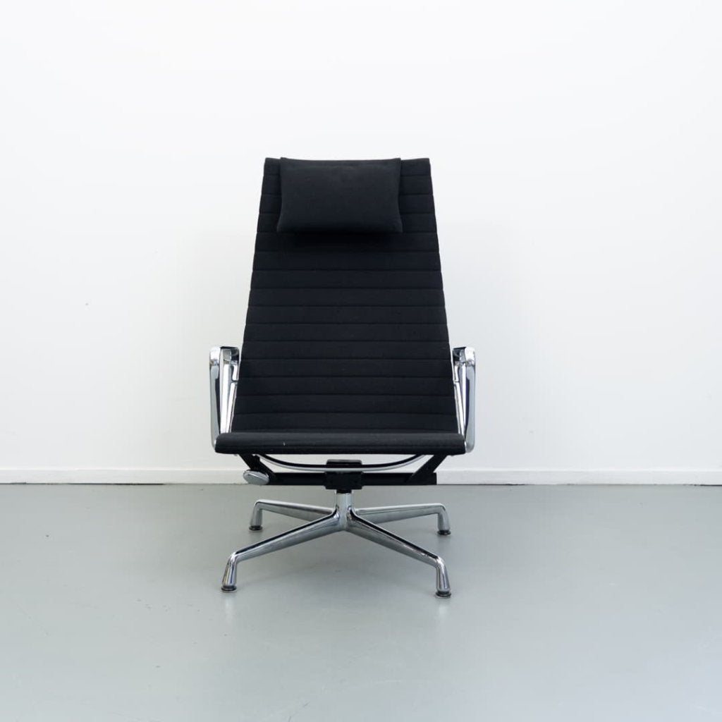 Vitra Eames EA 124 Fauteuil Zwart Hopsak - Chroom, Niet ingevuld, Zo goed als nieuw, Niet ingevuld, Niet ingevuld