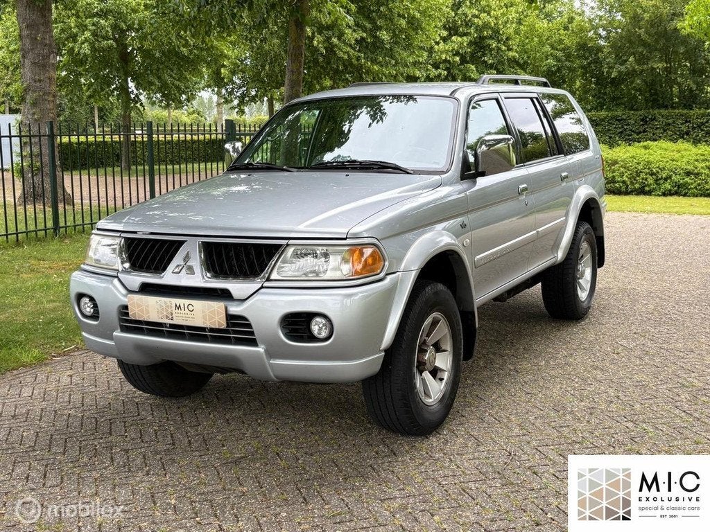 Mitsubishi Pajero Sport 3.0 V6 Intense | Inruil mogelijk., Auto's, Automaat, Gebruikt, Zwart, 2800 kg