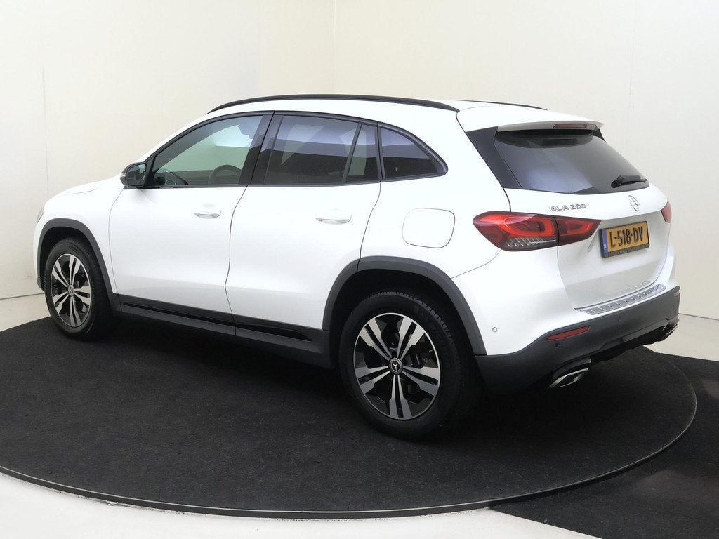 Mercedes-Benz GLA-klasse 200 Progressive / Night-Pakket / Ea, Auto's, Mercedes-Benz, 4 cilinders, Leder en Stof, Origineel Nederlands