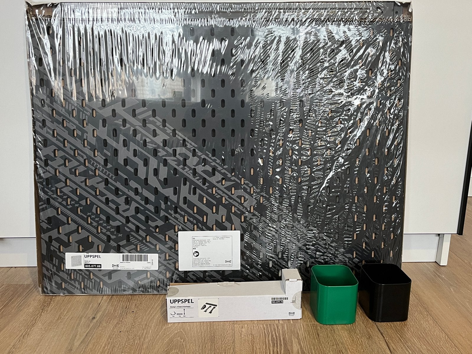 IKEA UPPSPEL Pegboard (76x56 cm) met accessoires, Huis en Inrichting, Woonaccessoires | Wandplanken en Boekenplanken, Ophalen