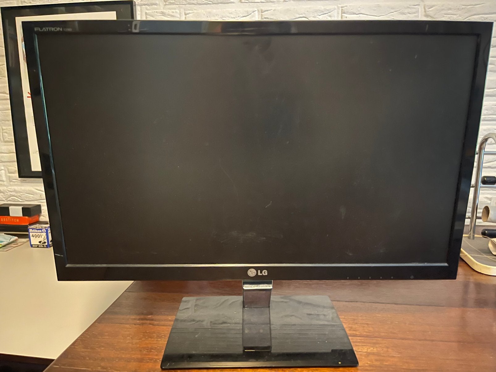Computerscherm, Ophalen, Zo goed als nieuw, 40 tot 60 cm, 50 Hz