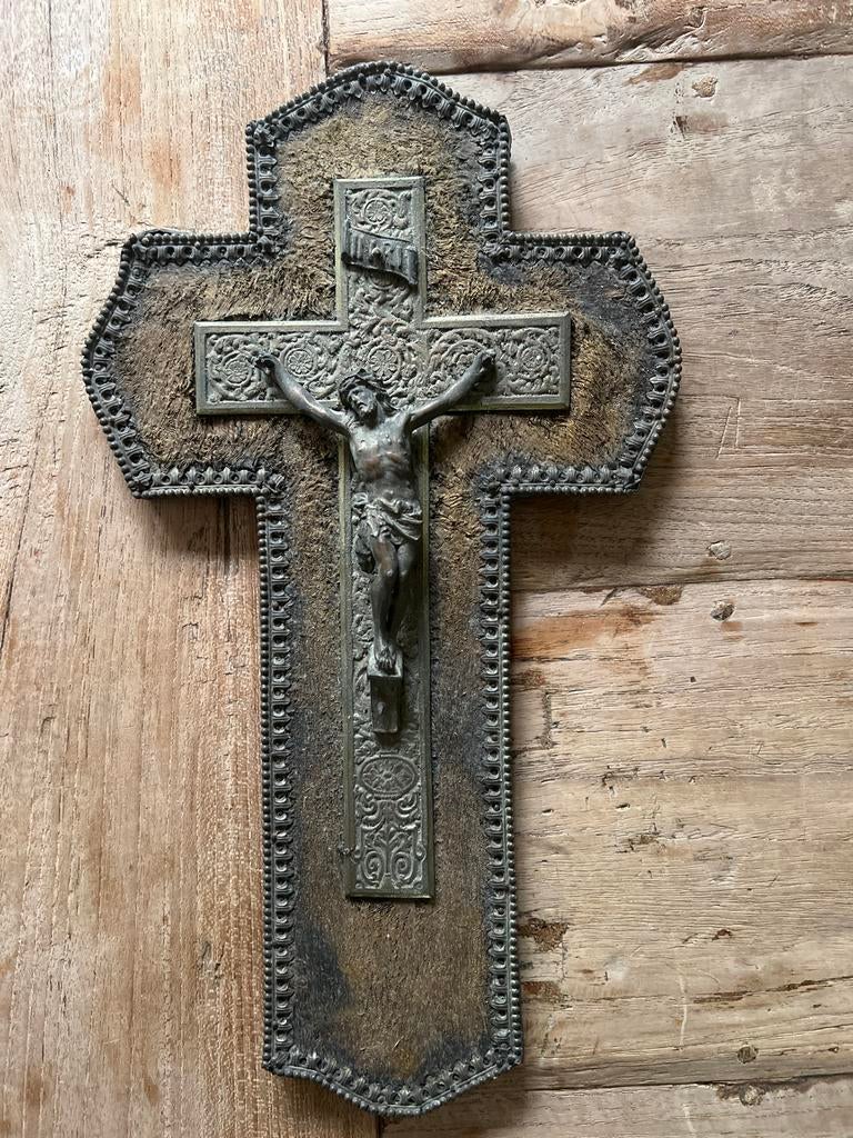 Antiek Kruisbeeld met Christusfiguur - Religieuze Kunst, Verzamelen, Ophalen of Verzenden, Zo goed als nieuw