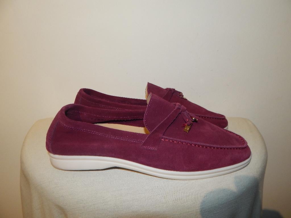 Loro Piana suede bordeaux rode loafers bedel Als Nieuw 46