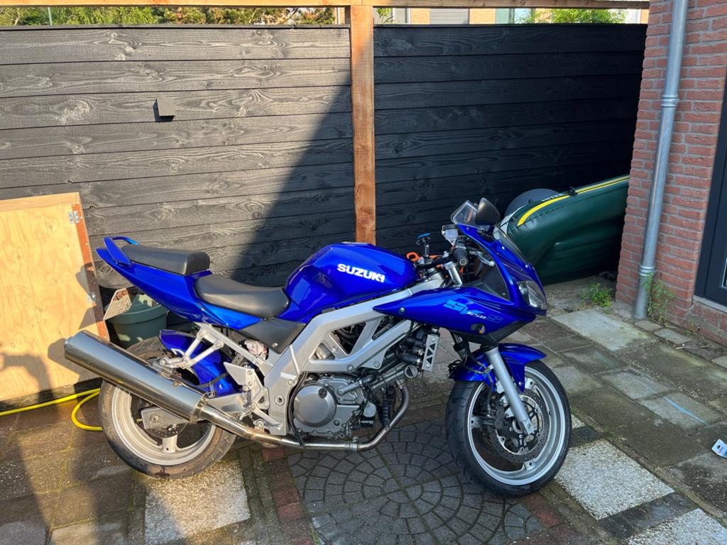 Suzuki SV650S - Sportieve en betrouwbare motor, 2 cilinders, Motorrijbewijs A, Gebruikt, Meer dan 35 kW