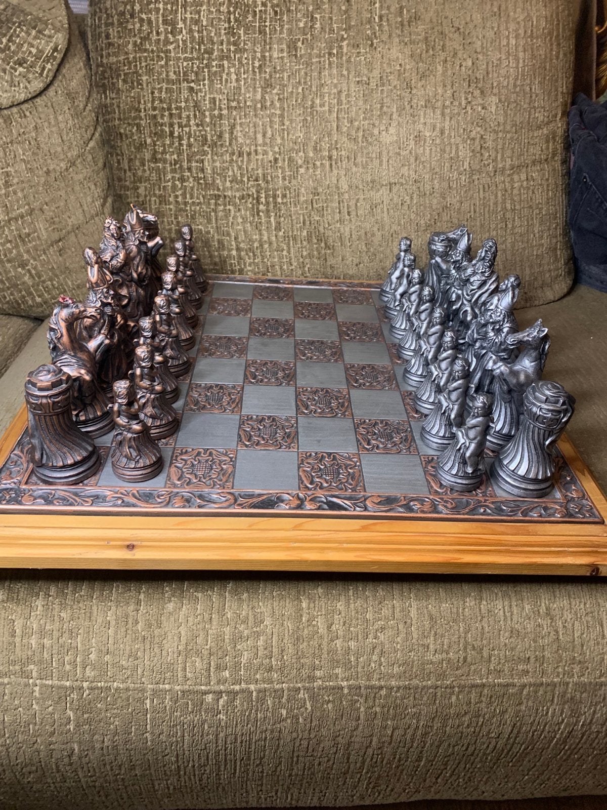 Groot Uniek massief Schaakspel met Gedetailleerde Figuren, Een of twee spelers, Ophalen of Verzenden, Zo goed als nieuw