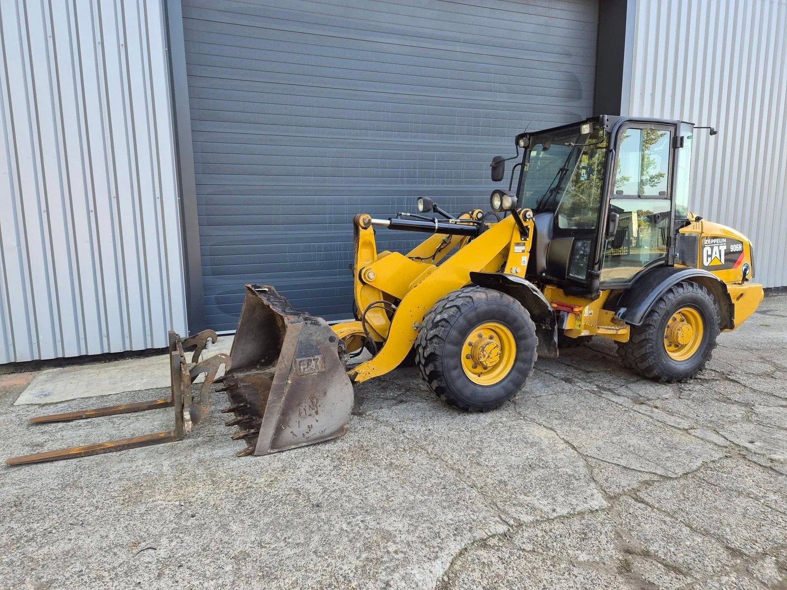 Caterpillar 906H Shovel - Kniklader - Kniklader (bj 2011), Wiellader of Shovel