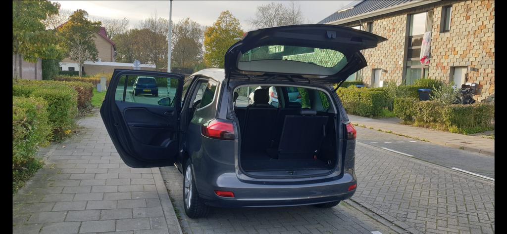 Opel Zafira 1.6CDTI 99KW/135PK Ecoflex 2015 Grijs, Auto's, Opel, 136 pk, 4 cilinders, 7 stoelen, 24 km/l