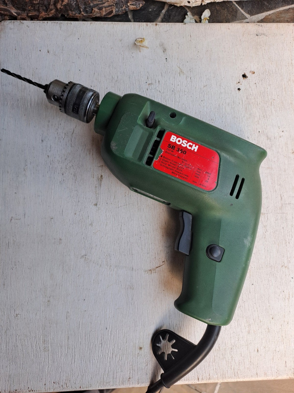 te koop  een bosch boor machine  haast nieuw 350 w, Ophalen of Verzenden, Nieuw, Boormachine