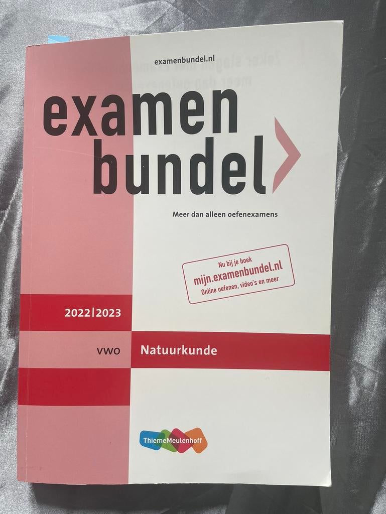 Examenbundel vwo natuurkunde, Ophalen of Verzenden, Zo goed als nieuw, VWO, Natuurkunde