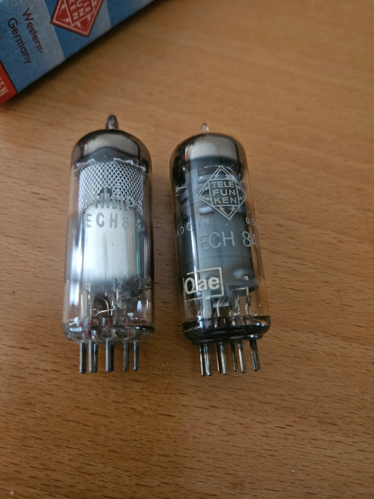 Telefunken en Philips ECH84 buizen (2 stuks), Ophalen of Verzenden
