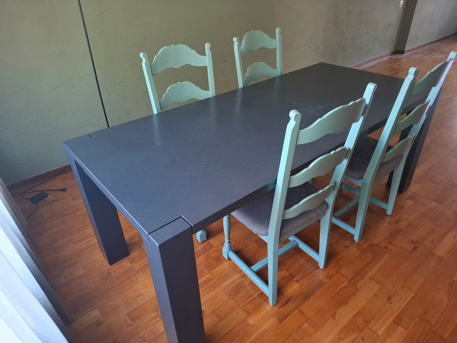 Elegante eettafel met 4stoelen, Gebruikt, Modern, landelijk, Overige houtsoorten, 150 tot 200 cm