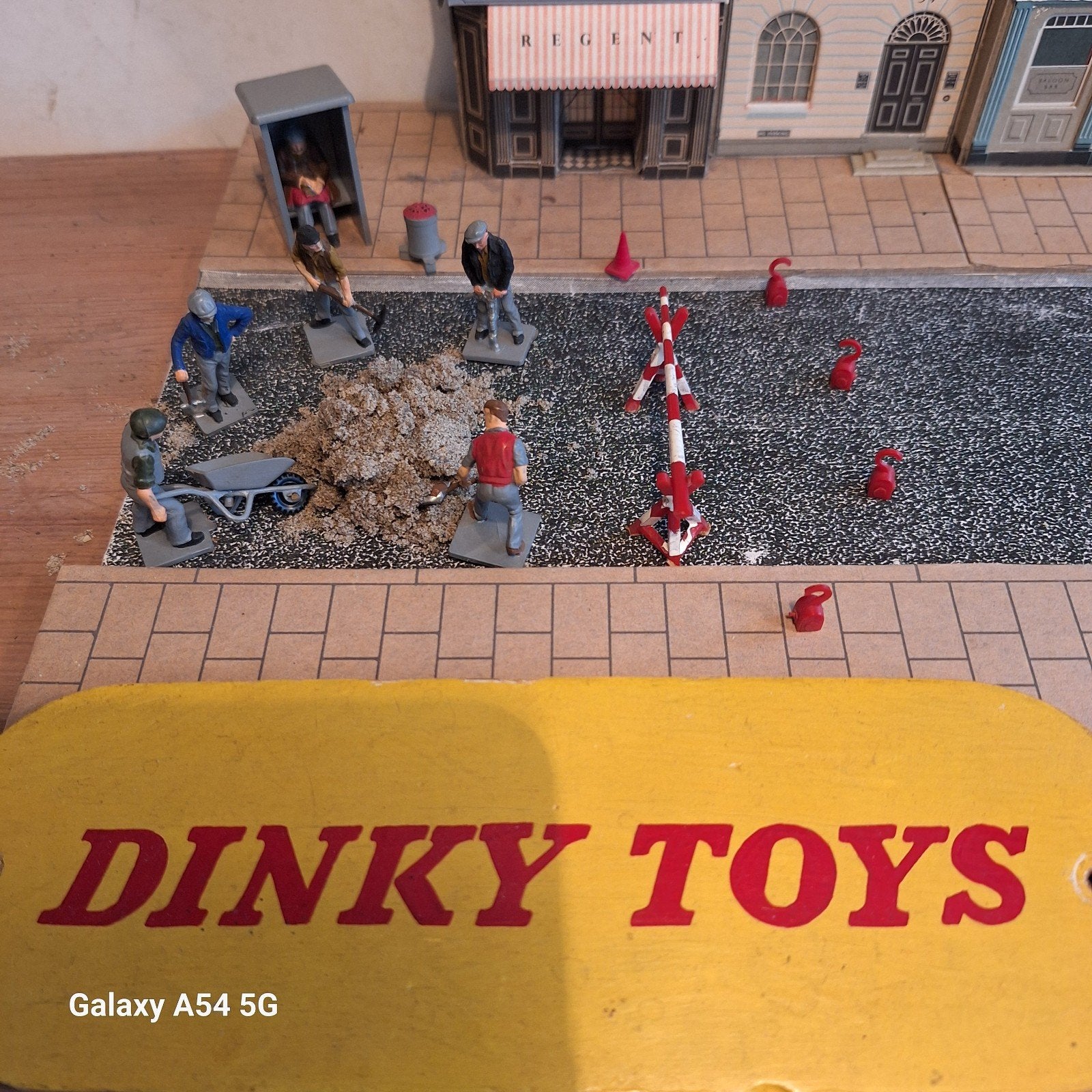 Dinky Toys Wegenonderhoud Set No 10. Vintage⁸ Speelgoed, Hobby en Vrije tijd, Modelauto's | 1:43, Gebruikt, Auto, Dinky Toys, Ophalen of Verzenden