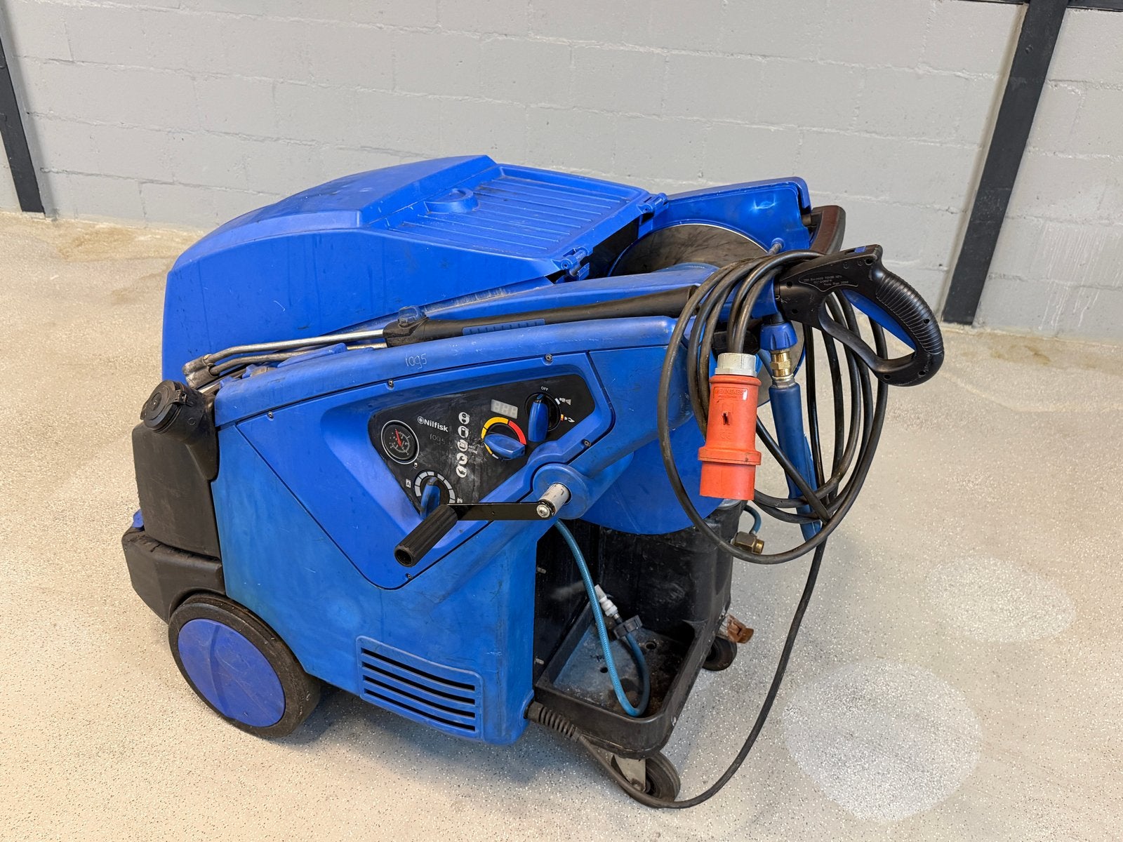 Nilfisk MH 5M Professionele warmHogedrukreiniger, Ophalen