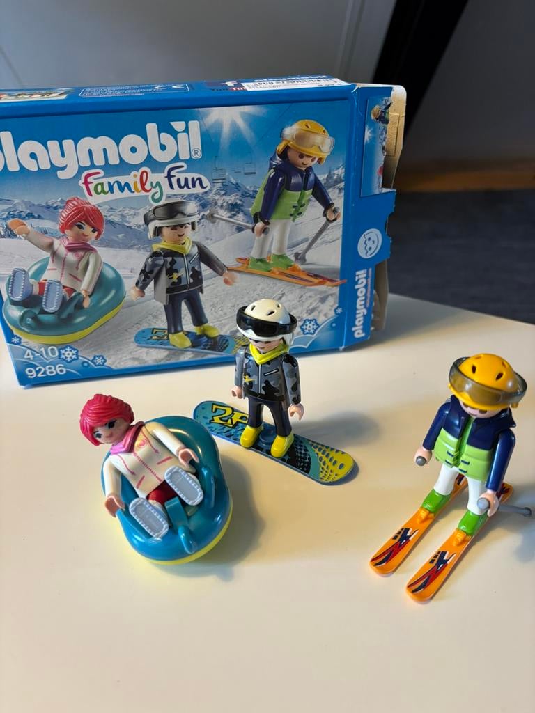 Playmobil family fun ski 9286, Ophalen of Verzenden, Zo goed als nieuw