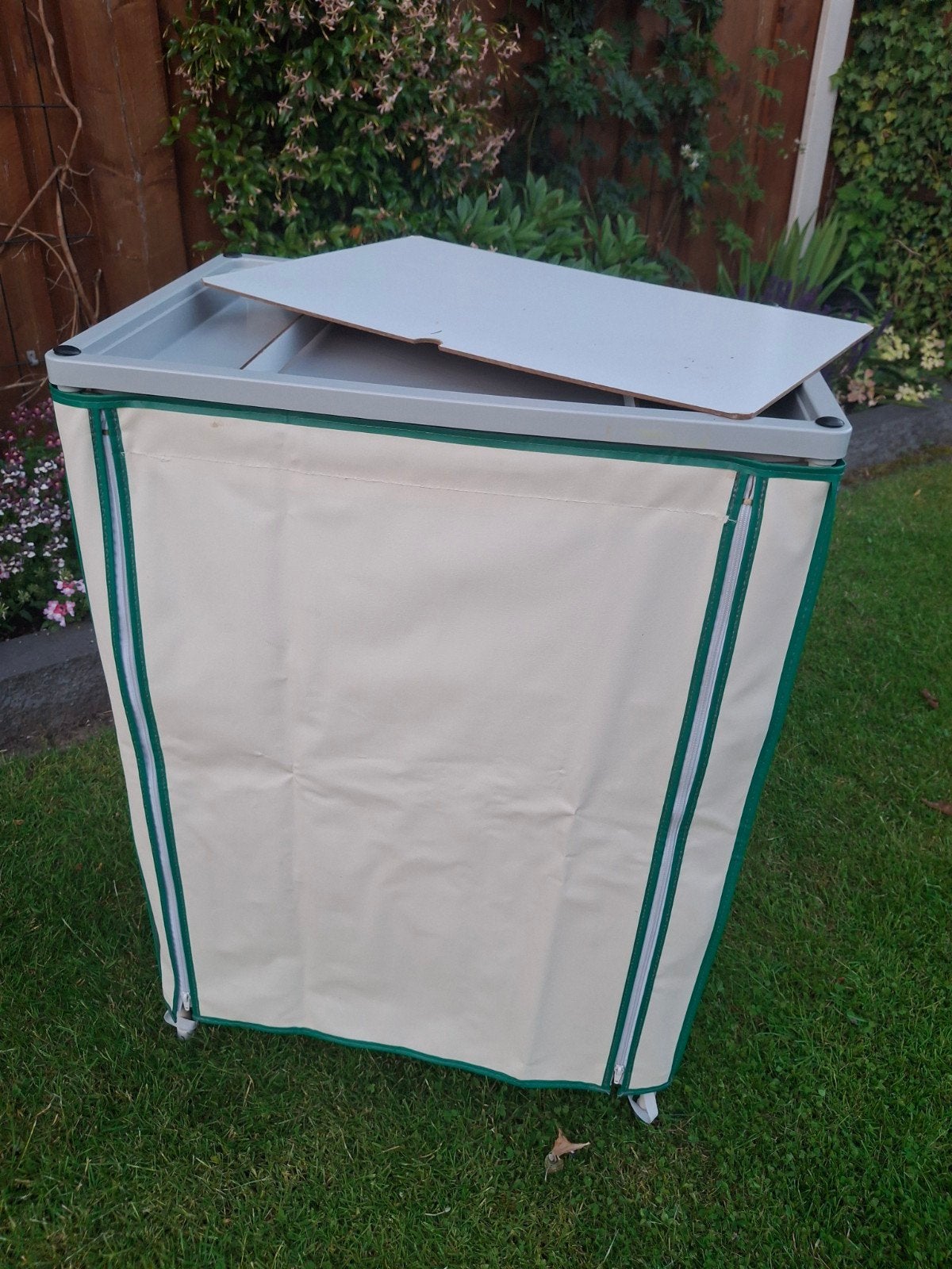 Campingkastje, Tuin en Terras, Ophalen, Minder dan 5 meter