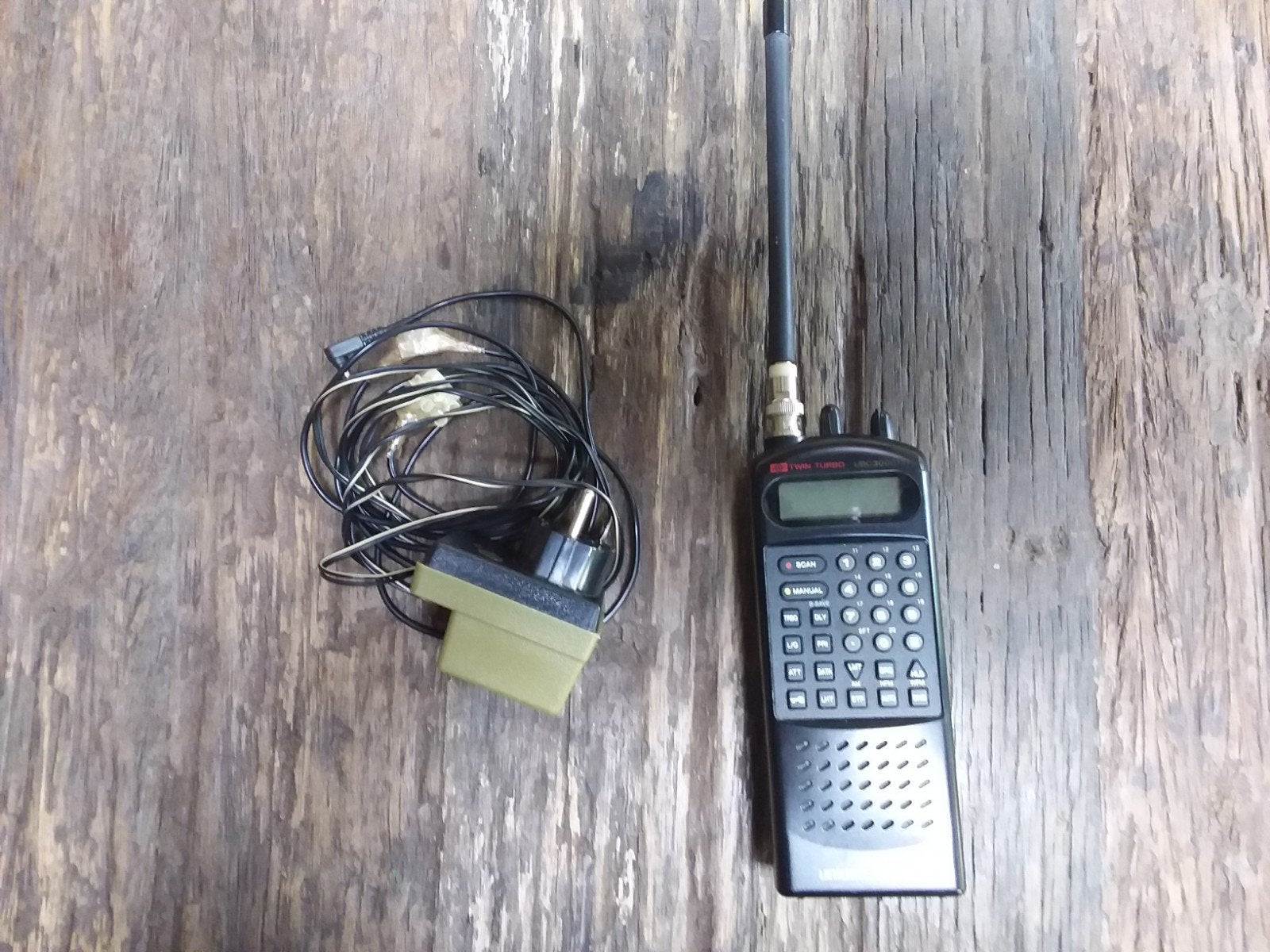 Uniden UBC3000 XLT Twin Turbo Scanner met lader, Ophalen of Verzenden, Gebruikt, 15 km of meer, Portofoon of Walkie-talkie
