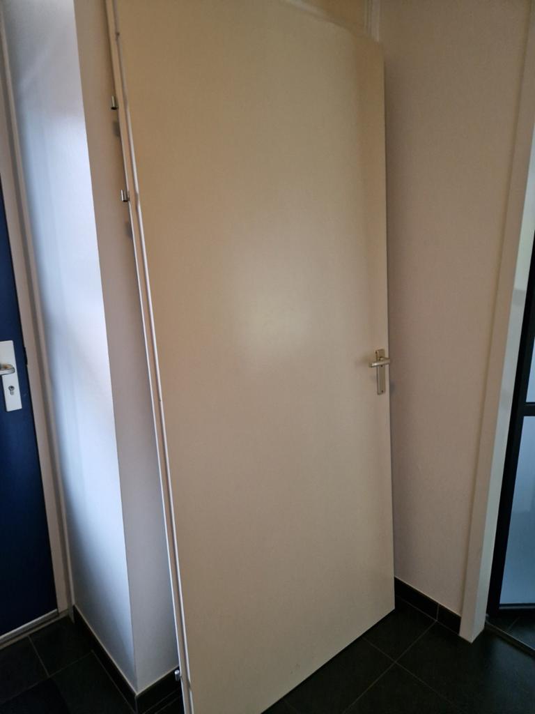 Binnendeur/opdekdeur wit9 met klink - Gebruikt, Gebruikt, 80 tot 100 cm, Binnendeur, Ophalen of Verzenden