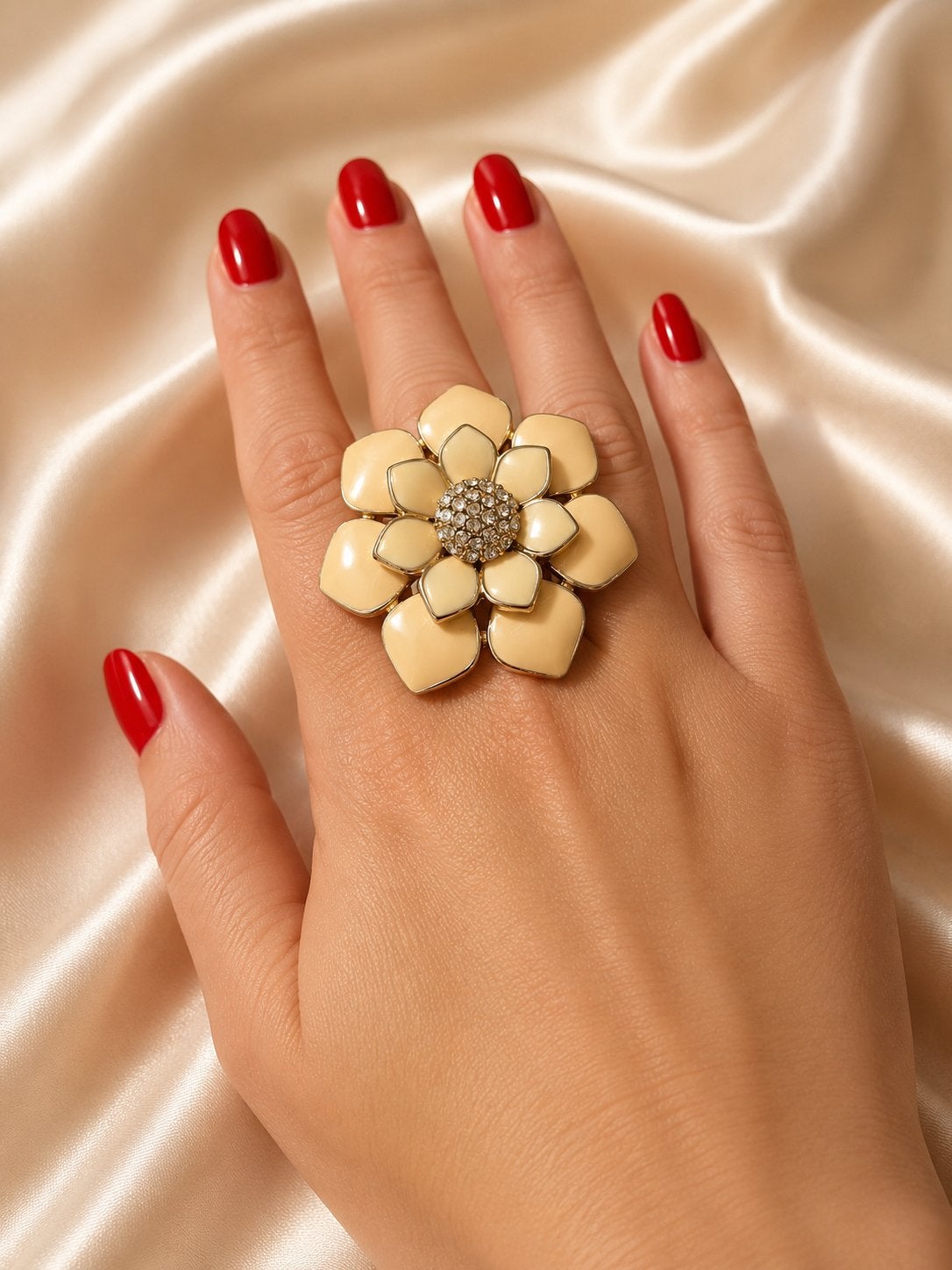 Boho Ibiza Statement crème strass vintage ring, Sieraden, Tassen en Uiterlijk, Ringen, Beige, Ophalen of Verzenden, Zo goed als nieuw