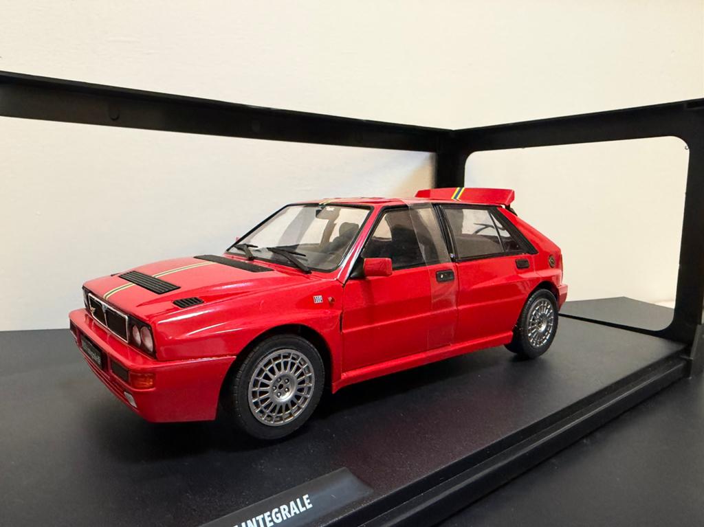 Solido Lancia Delta Integrale Edizione Finale 1/18 rood OVP, Ophalen of Verzenden, Nieuw, Auto, Solido