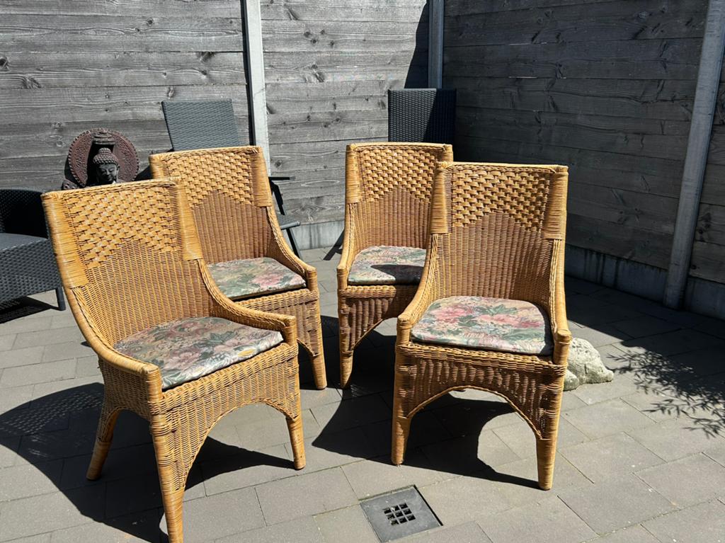 4 rieten stoelen, Ophalen, Gebruikt, Bruin, Riet of Rotan