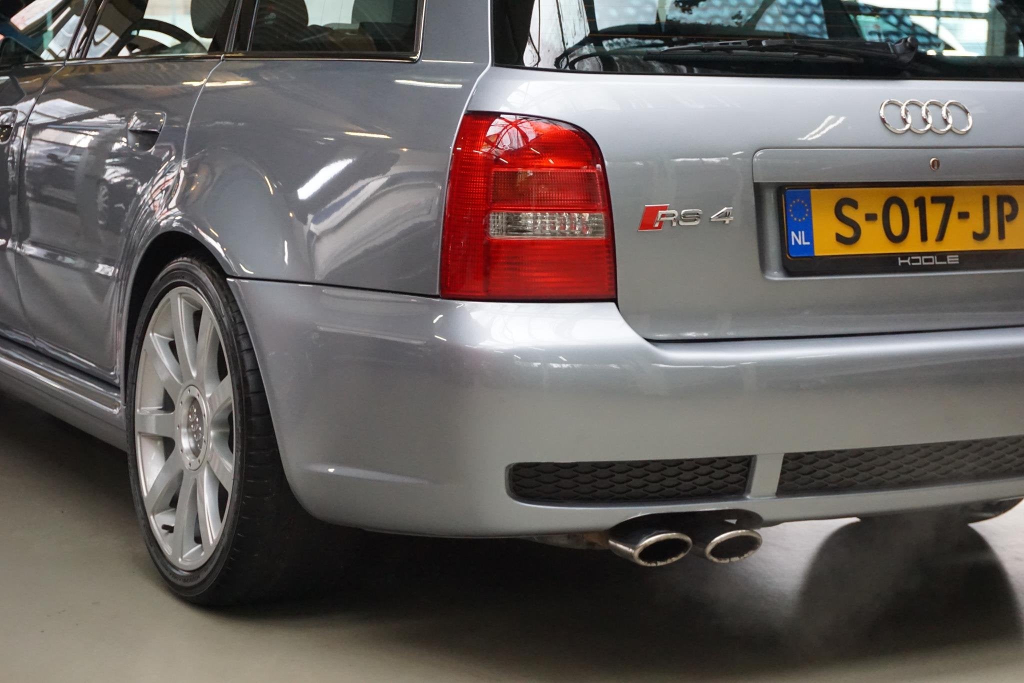 Foto 19 van Audi RS4 Avant 2.7 V6 quattro