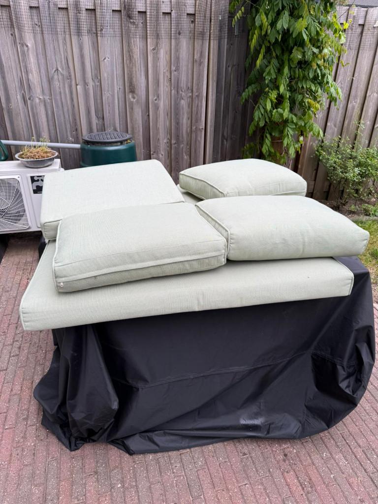 Tuinkussens, Ophalen, Gebruikt