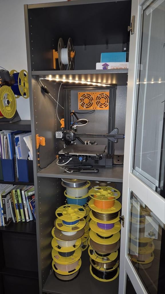 3D-printer Ender 3 V2 met kast, Ophalen, Gebruikt, Creality Ender 3 V2, Filament