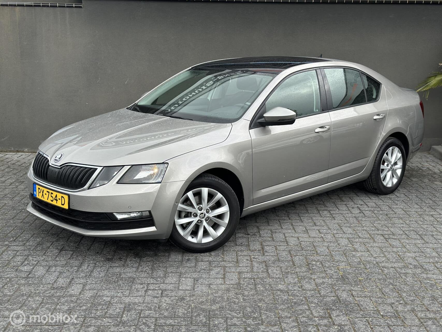 Skoda Octavia 1.0 TSI | Pano | CarPlay | Keyless, Auto's, Gebruikt, Euro 6, 49 €/maand, Bedrijf