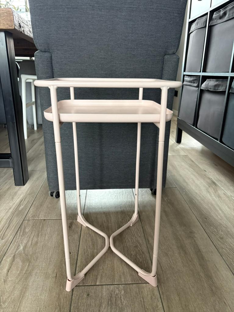 Roze Ikea Bijzettafel / Plantenstandaard, Huis en Inrichting, 45 tot 60 cm, Minder dan 55 cm, Metaal of Aluminium, Vierkant