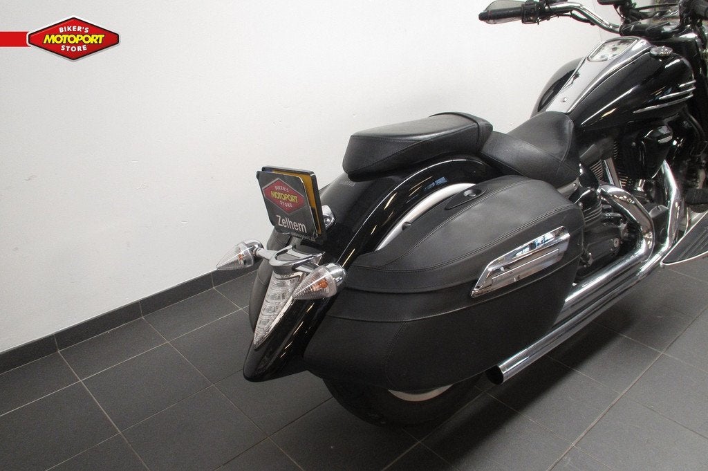 Yamaha XV 1900 A (bj 2016), Motoren, Motoren | Yamaha, Koolhovenlaan 101
1119 NC  Schiphol-Rijk, NL, Klantenservice@yamaha-motor.nl