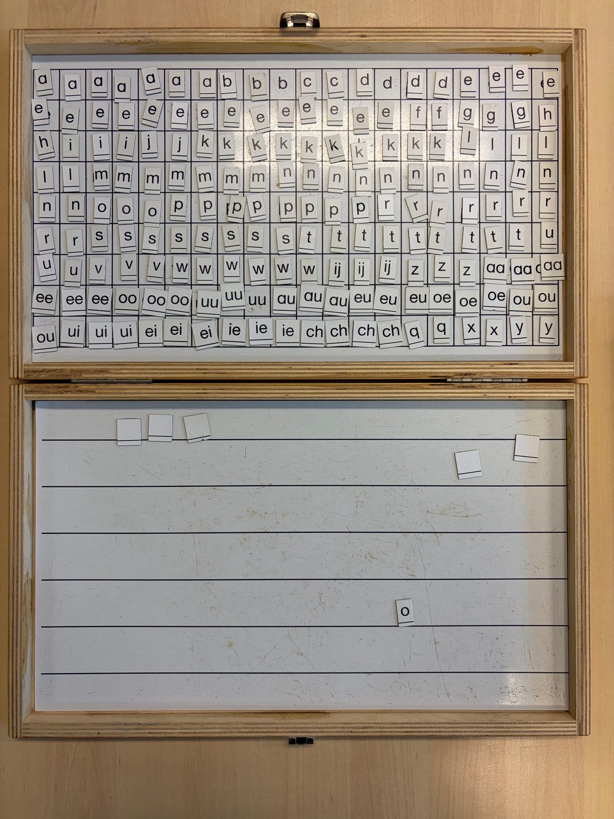 Magnetische letterdoos - Leerzaam en Compleet, Ophalen of Verzenden, Gebruikt, Taal en Lezen