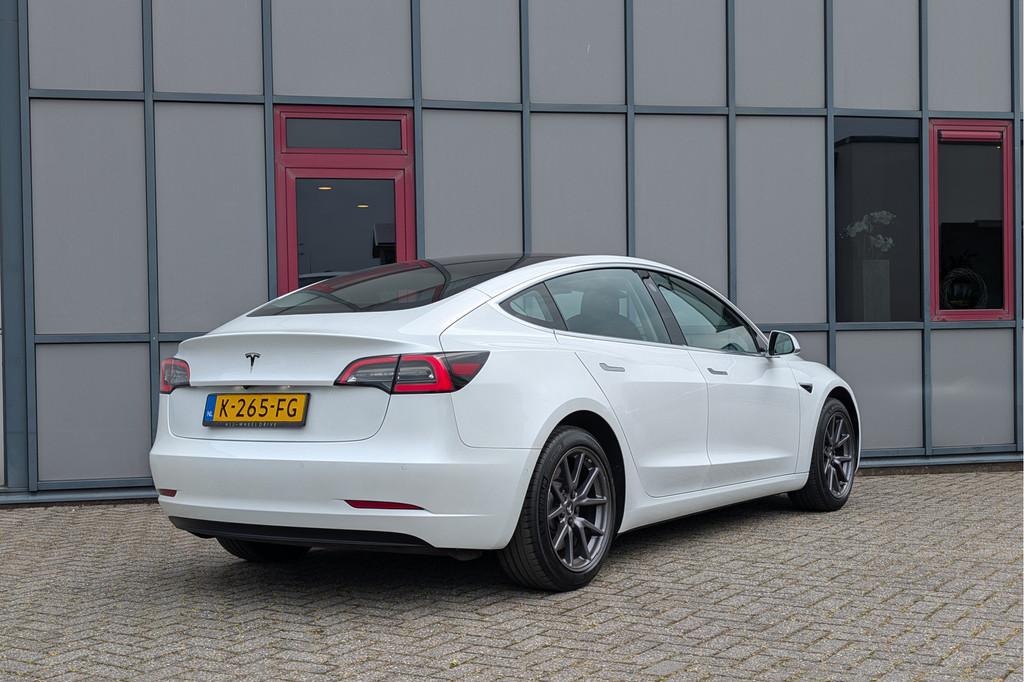 Tesla Model 3 Standard RWD Plus 60kWh LFP SOH 92% (bj 2020), Auto's, Tesla, Automaat, Achterwielaandrijving, Gebruikt, Met garantie (alle)