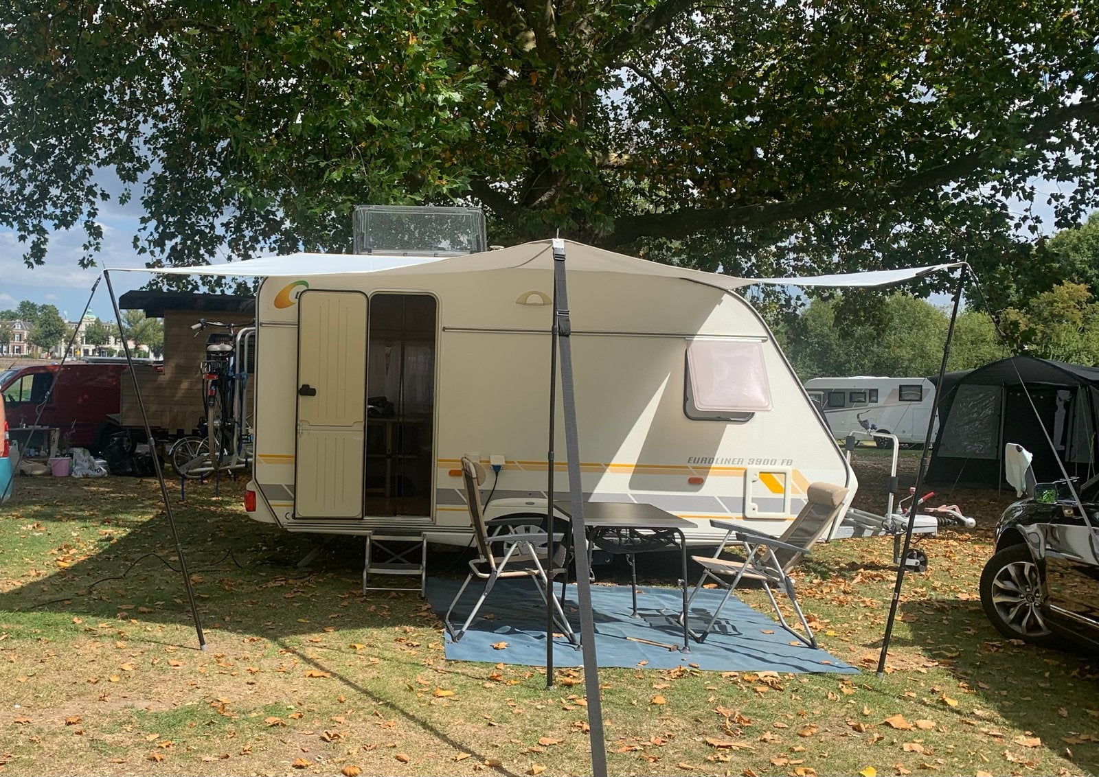 Delta Euroliner 3900 bj2005 - Compleet met Mover & Voortent, Mover, Frans bed, Treinzit, Particulier