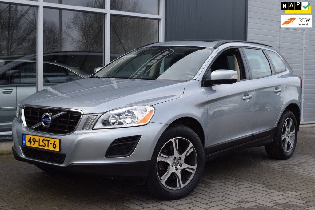Volvo XC60 2.0T Kinetic | Automaat | Pano | NAP + APK 2-2027, Auto's, Volvo, Euro 5, Stof, 4 cilinders, Origineel Nederlands