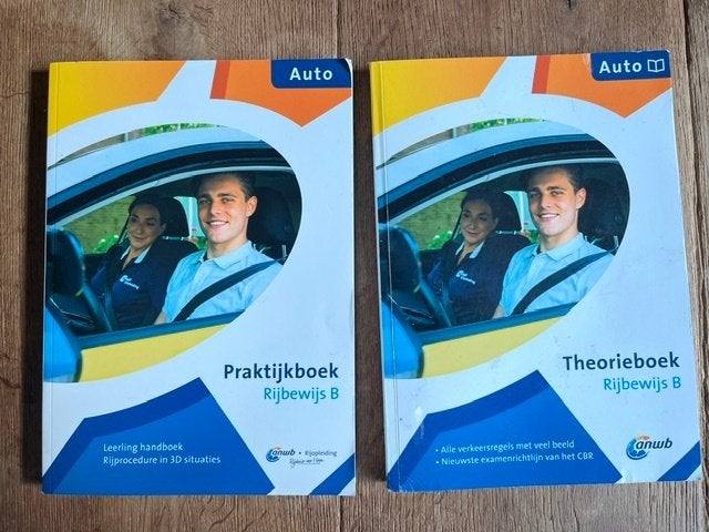 theorieboek en praktijk boek rijbewijs, Ophalen of Verzenden, Gelezen, Algemeen