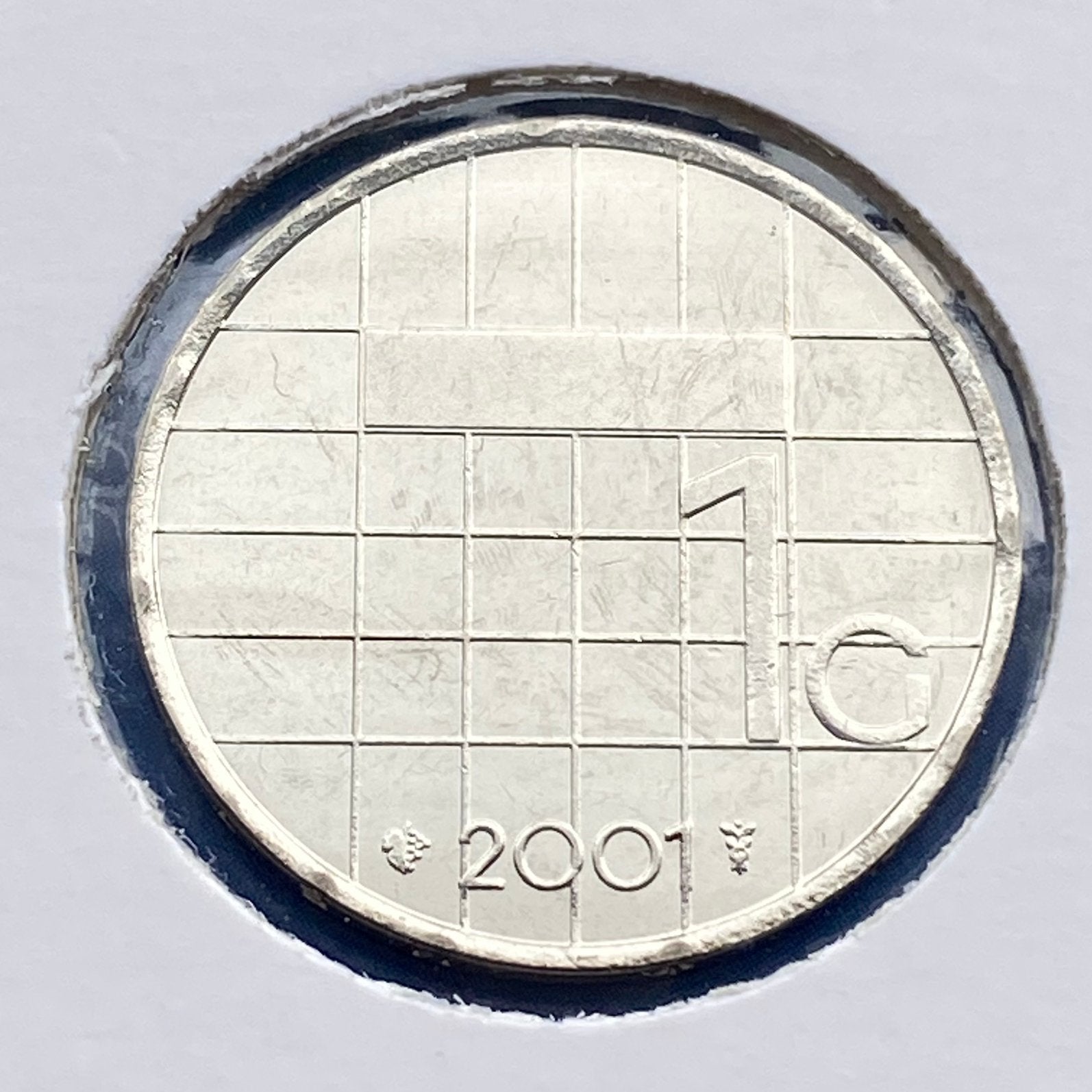UNC / FDC Gulden uit 2001 van Beatrix ( zo uit de rol !! ), Postzegels en Munten, Verzenden, Koningin Beatrix, 1 gulden, Losse munt
