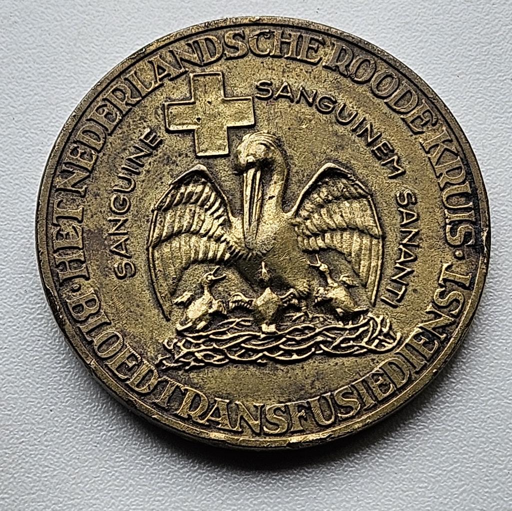 Bronzen penning bloedtransfusiedienst Ned.Rode Kruis 1939, Ophalen of Verzenden, Brons, Nederland