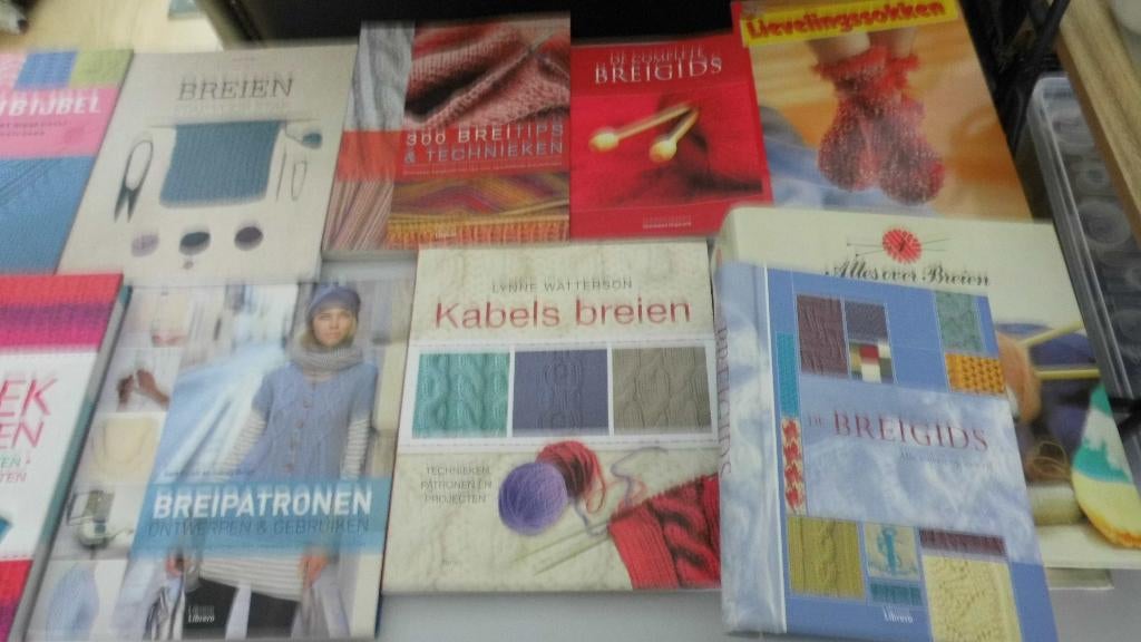 brei&haakboeken/, Ophalen of Verzenden, Zo goed als nieuw, Breien of Haken, Patroon of Boek