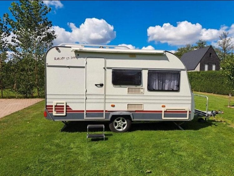 Caravan Home-Car racer 39 inclusief stalling Eemnes!, Home-car, Fietsenrek, Dwarsbed, Treinzit