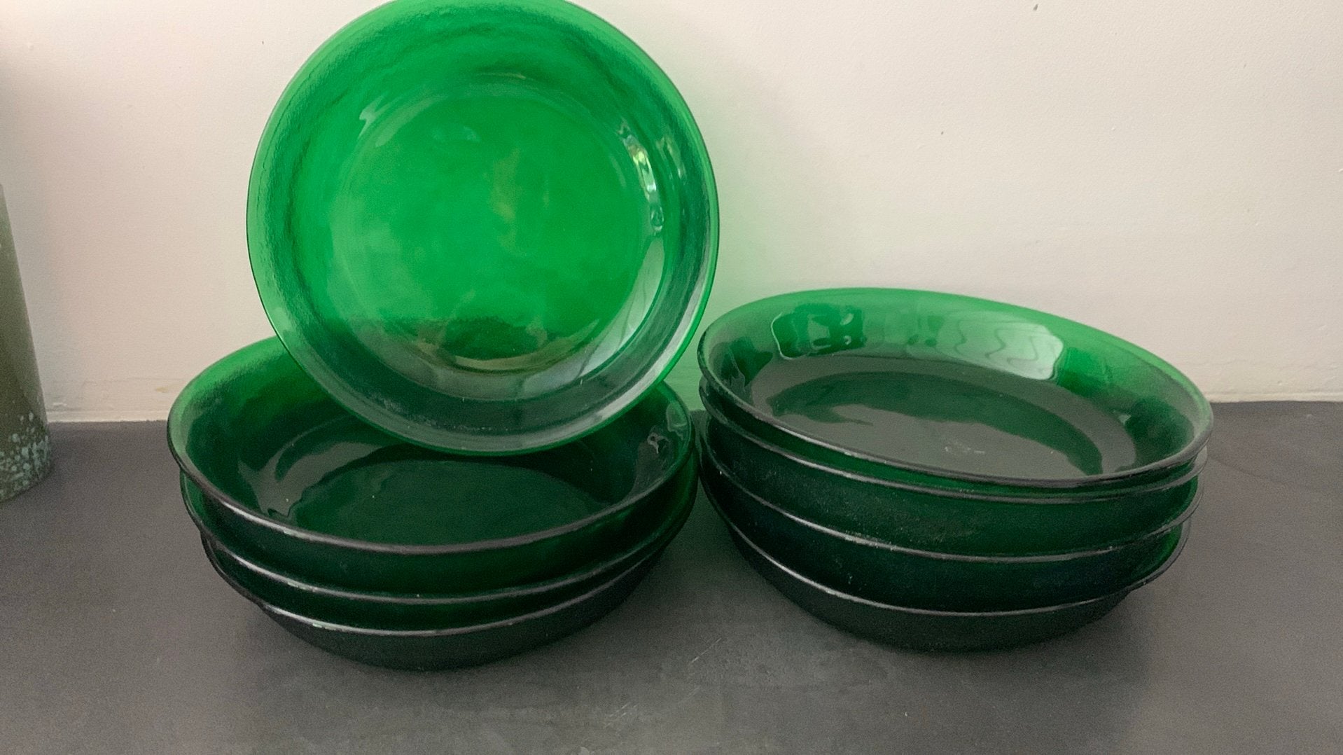 Acht groene acroroc Arcopal borden vintage, Antiek en Kunst, Antiek | Servies los, Ophalen