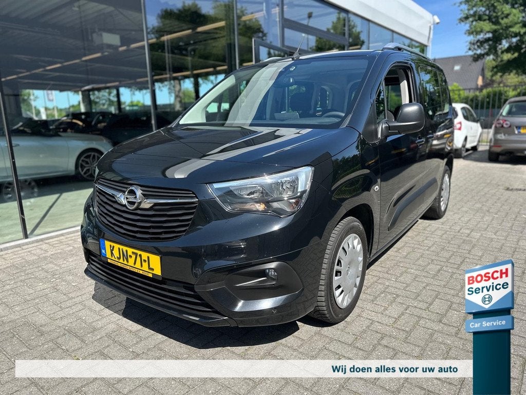 Opel Combo Life 1.2 Turbo 110pk L1H1 S/S Edition, Auto's, Opel, Stof, Gebruikt, 1199 cc, Zwart