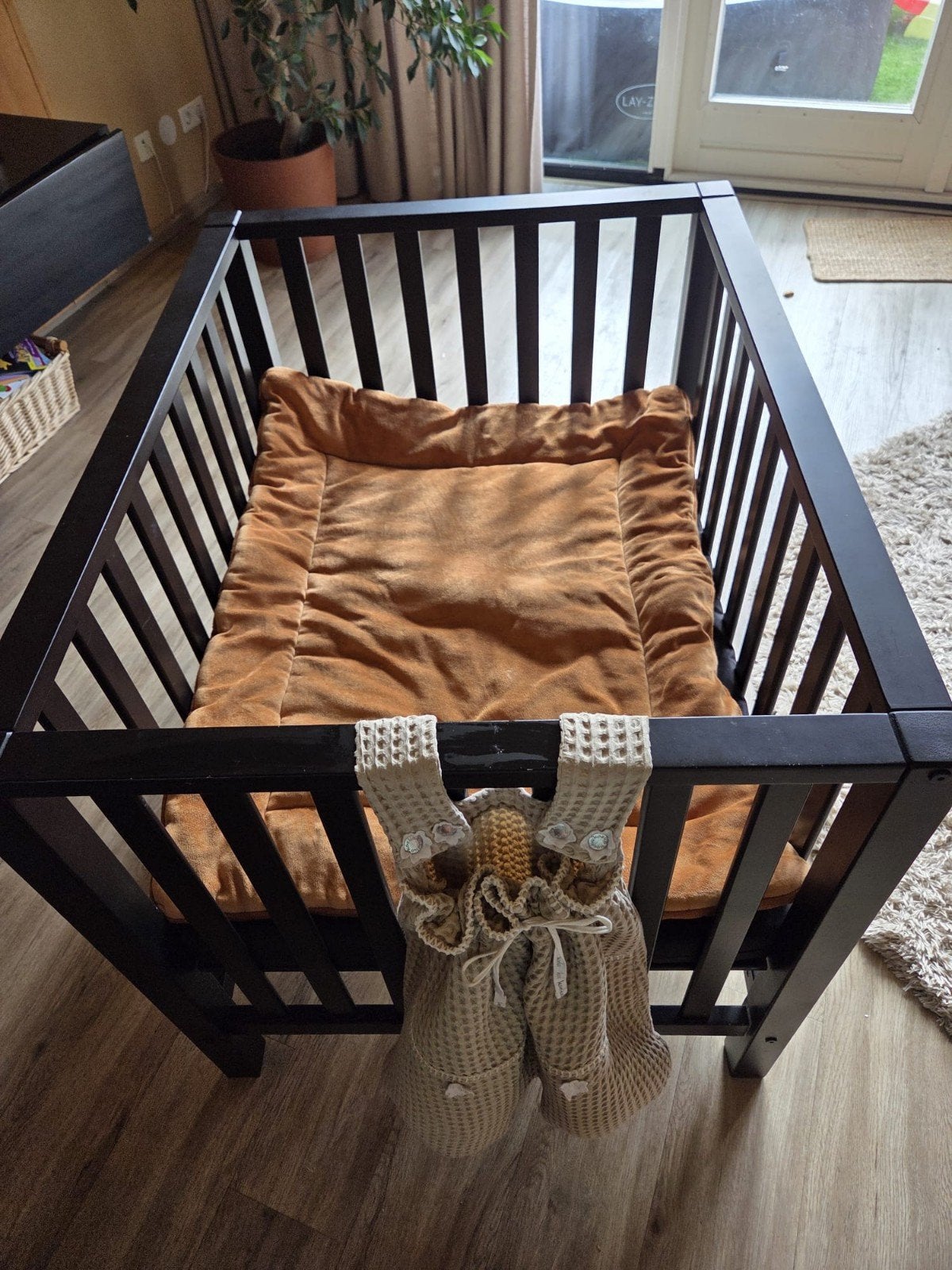 Baby Box met 2 boxkleden - mat zwart, Ophalen, Gebruikt, Overige typen